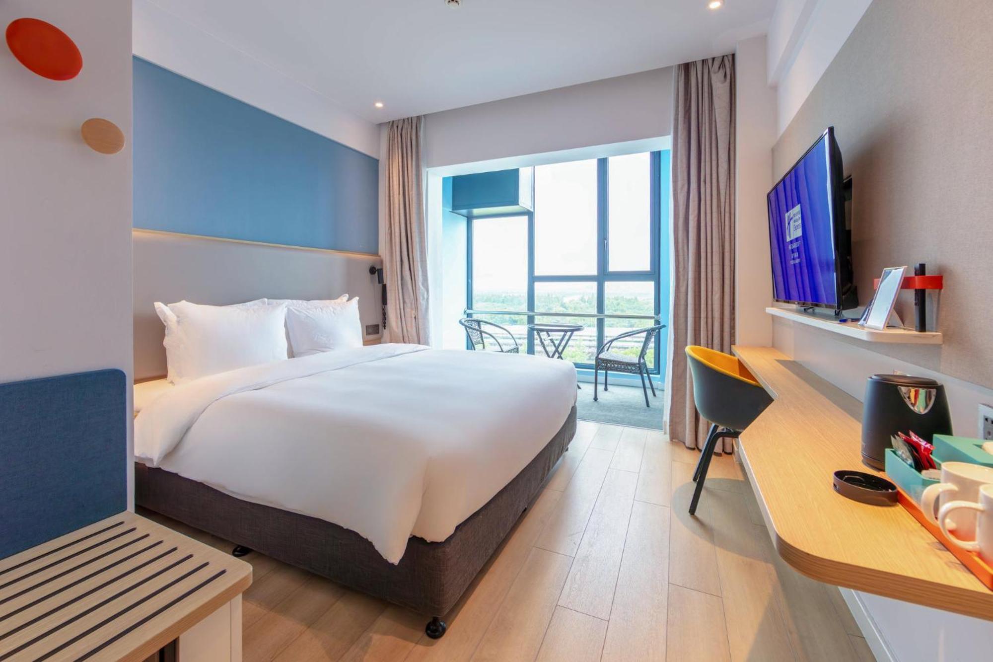 Holiday Inn Express Shanghai Pudong Airport By Ihg Exterior foto