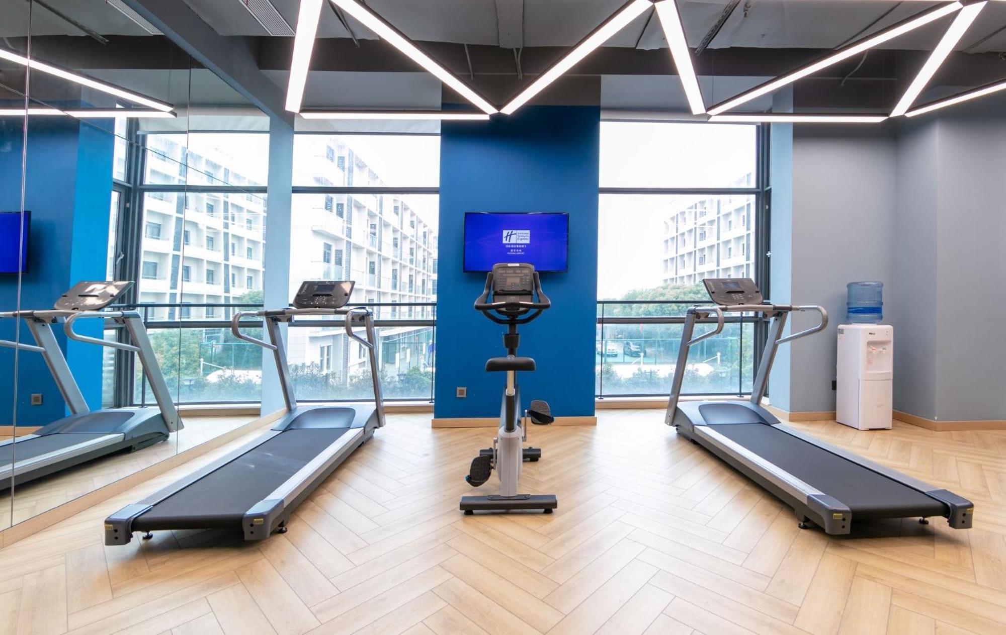 Holiday Inn Express Shanghai Pudong Airport By Ihg Exterior foto